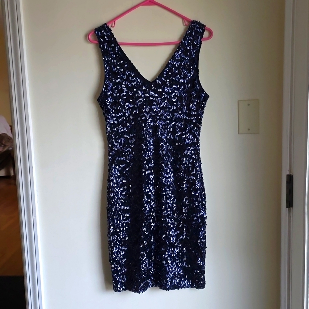 Navy blue sleeveless sequin bodycon